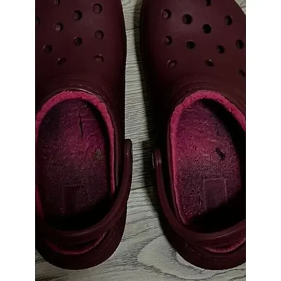 Maroon Crocs with soft interior size men 7 women 9 - Picture 8 of 11